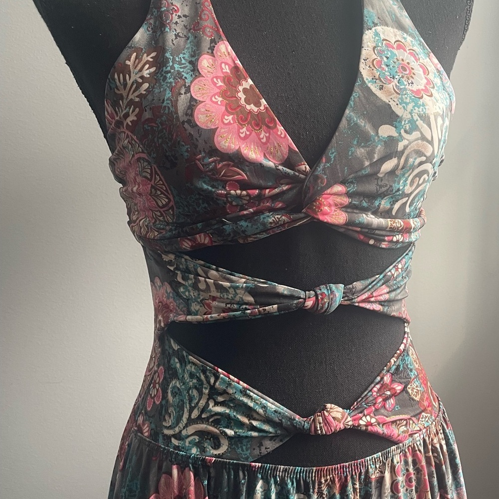 Floral Maxi dress with Cut-Out Detail
